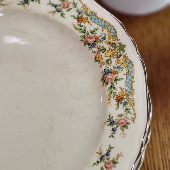 Vintage Crown Ivory Dinner plates, Fine China Floral Pattern - Sold Separately - Picture 7 of 10